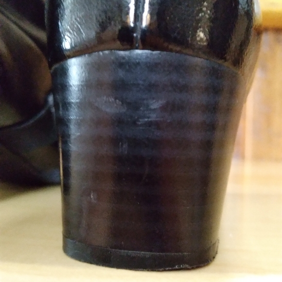 Unique tall pull on leather boots. - Picture 10 of 10